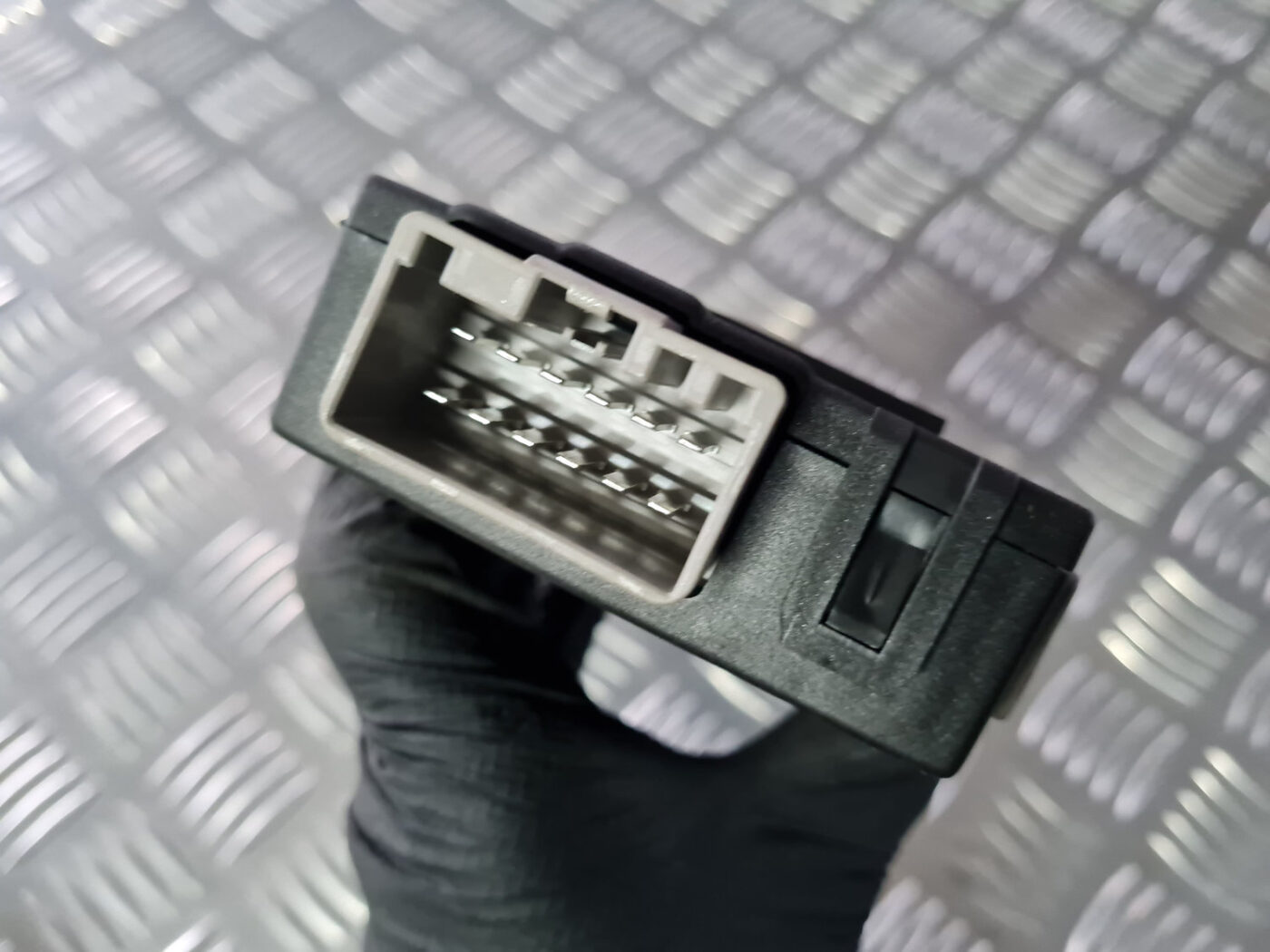 Piekabes āķa vadības bloks priekš VOLVO XC 60 2009 6 Piekabes āķa vadības bloks priekš VOLVO XC 60 2009