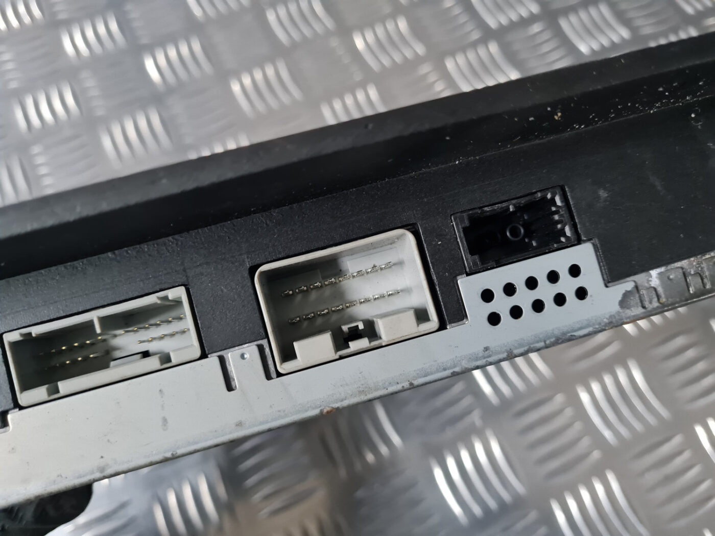 Audio pastiprinātāja bloks priekš VOLVO XC 60 2009 3 Audio pastiprinātāja bloks priekš VOLVO XC 60 2009