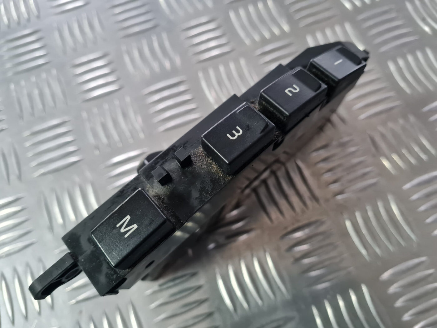 Sēdekļu atmiņas slēdža poga priekš VOLVO XC 60 2009 6 Sēdekļu atmiņas slēdža poga priekš VOLVO XC 60 2009