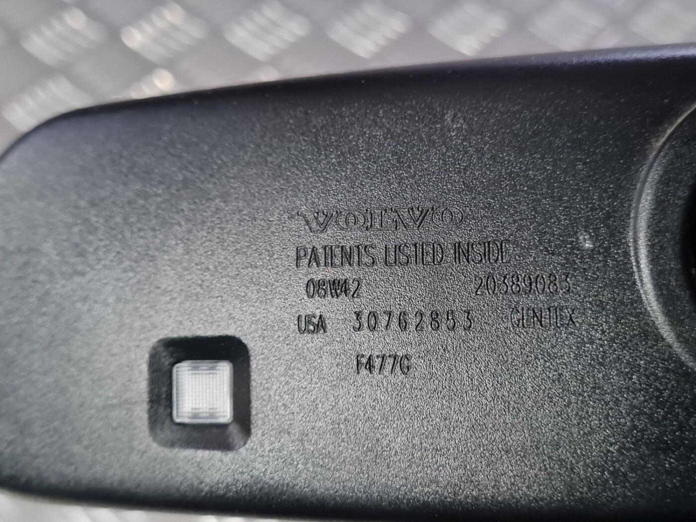 Salona atpakaļskata spogulis priekš VOLVO XC 60 2009