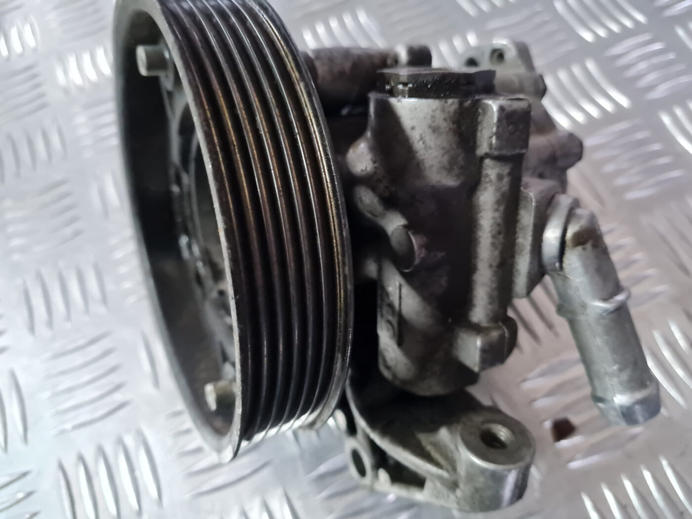 Hidrauliskais pastiprinātājs priekš VOLVO XC 60 2009 7 Hidrauliskais pastiprinātājs priekš VOLVO XC 60 2009