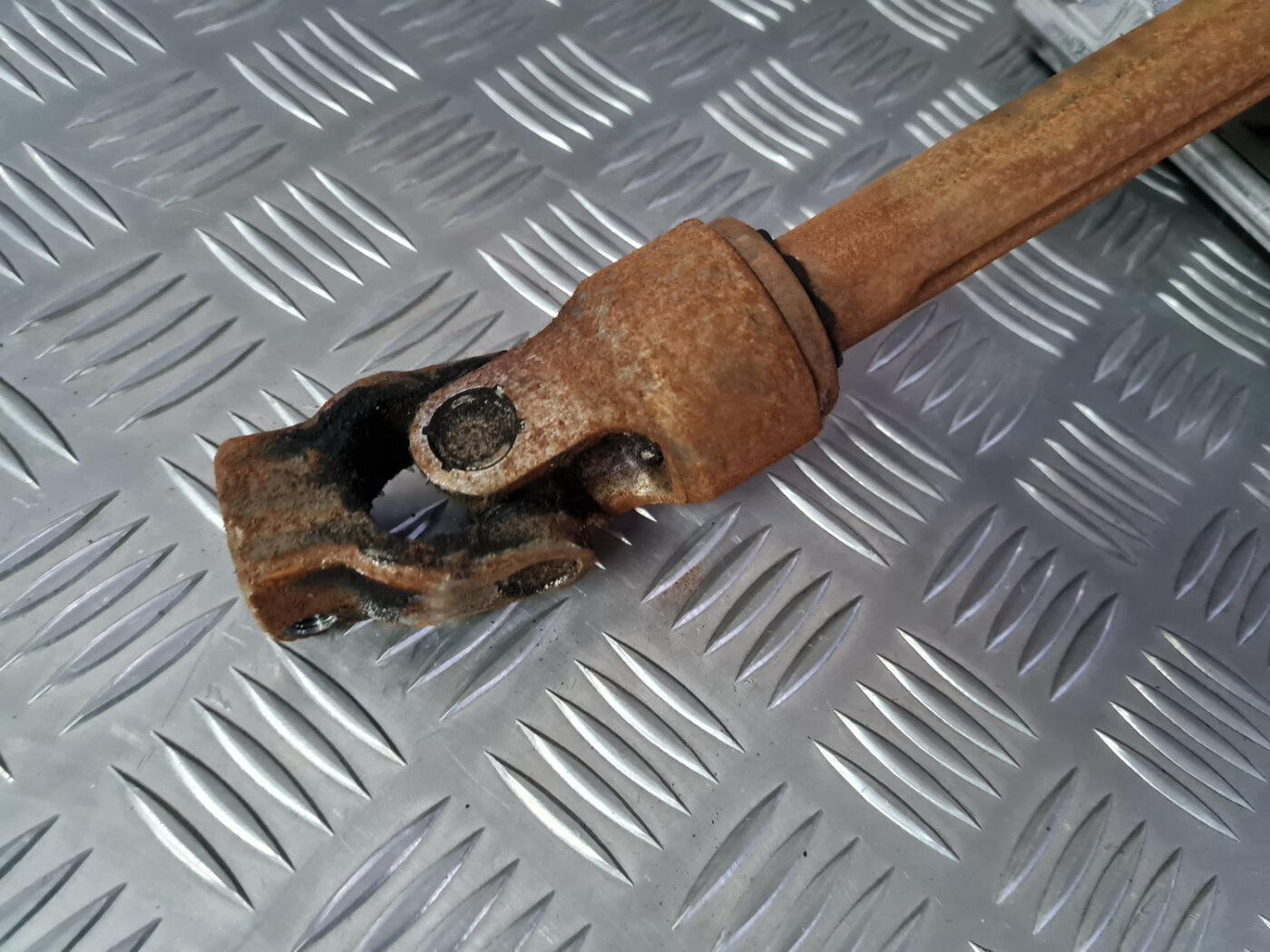 Stūres statne priekš VOLVO XC 60 2009 2 Stūres statne priekš VOLVO XC 60 2009