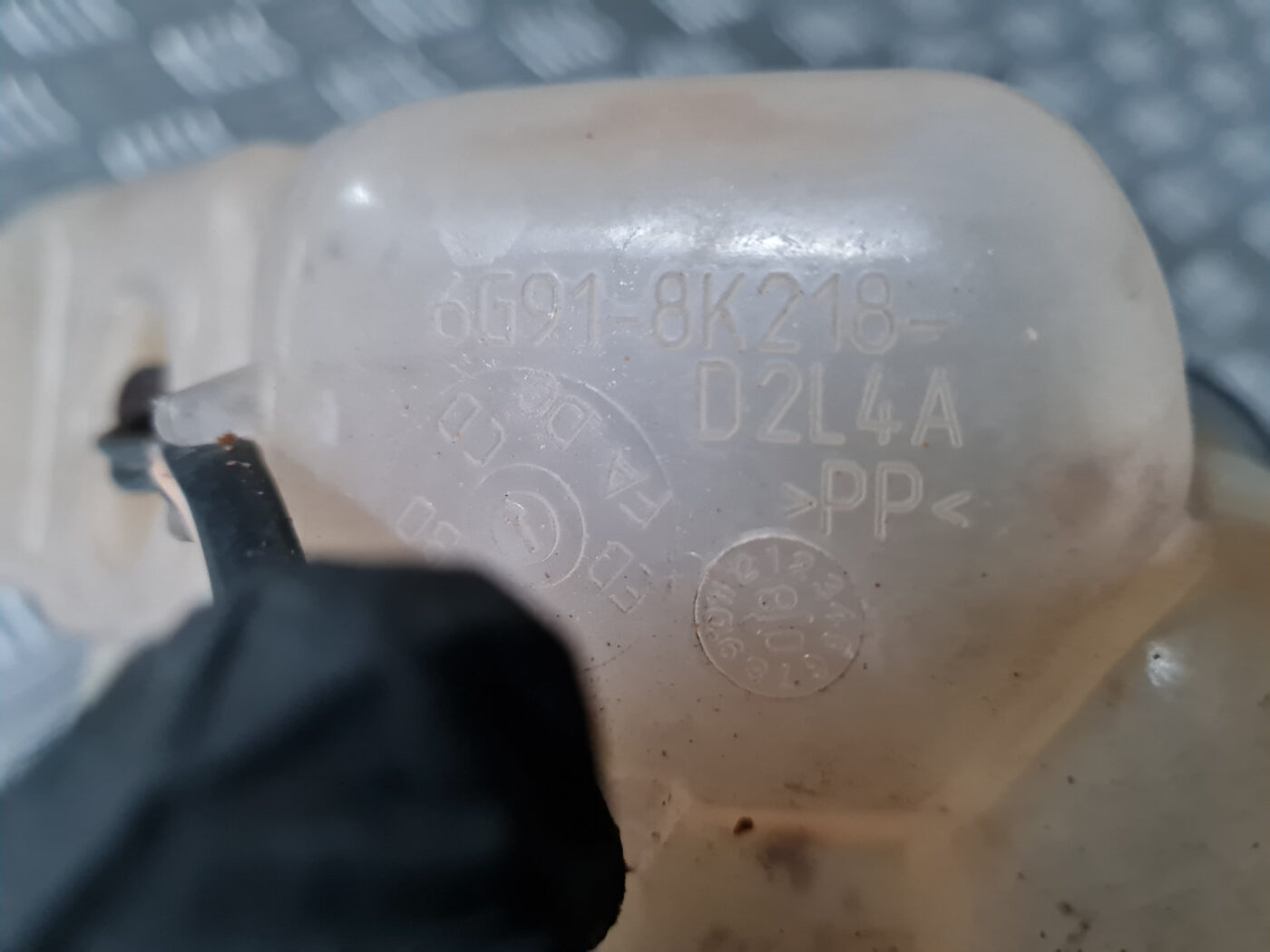 Dzesēšanas šķidruma tvertne priekš VOLVO XC 60 2009 3 Dzesēšanas šķidruma tvertne priekš VOLVO XC 60 2009