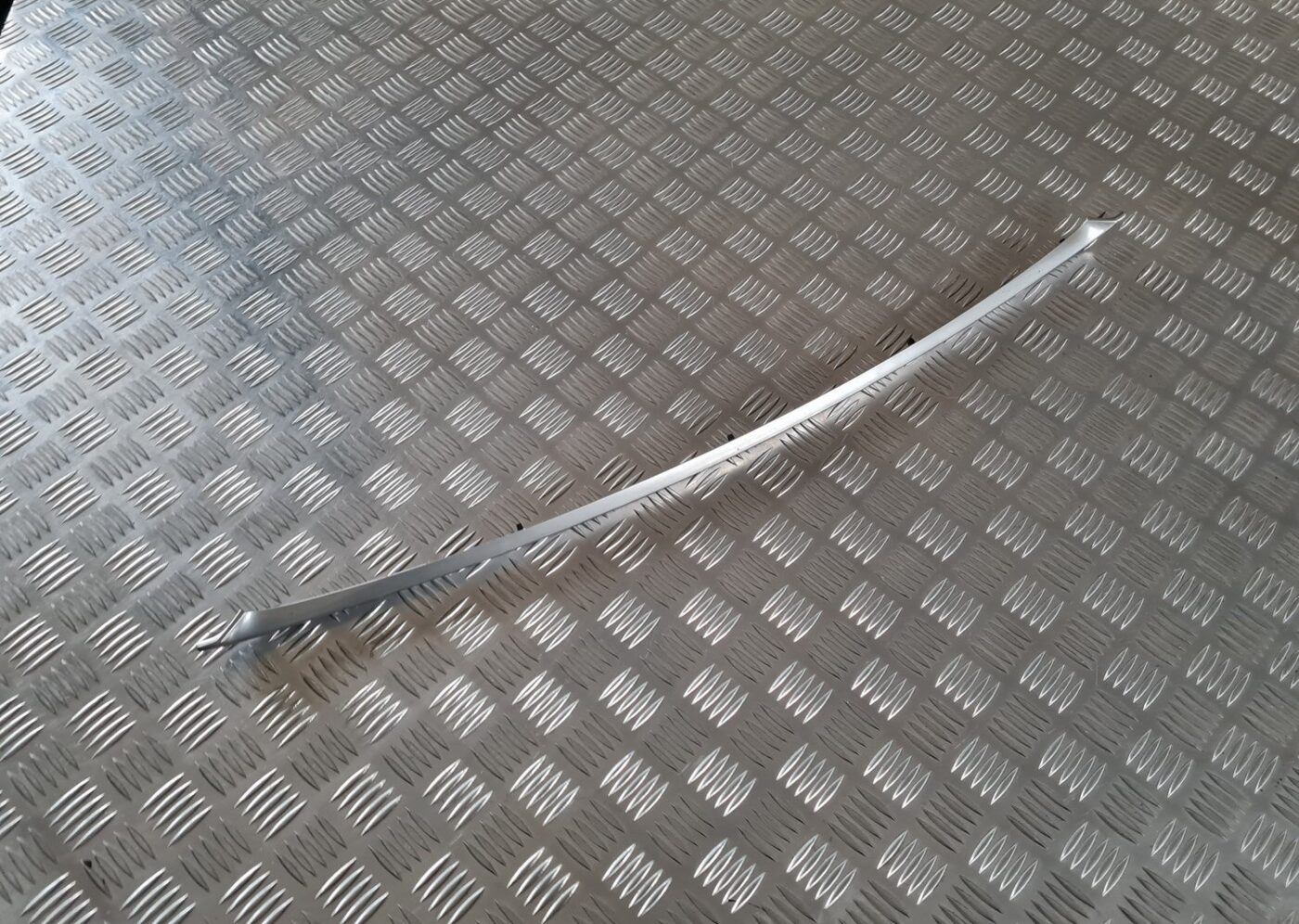 Pārsega moldings priekš VOLVO XC 60 2009