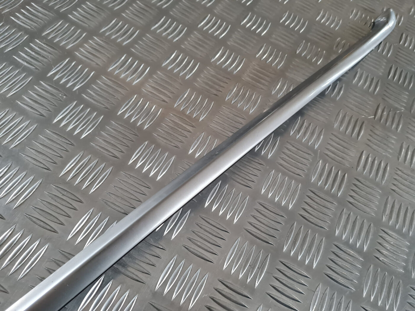 Pārsega moldings priekš VOLVO XC 60 2009