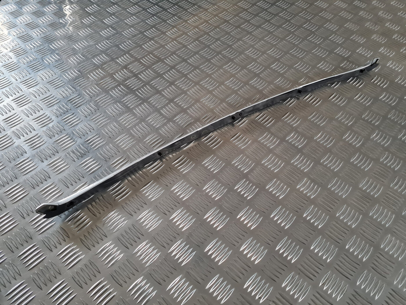 Pārsega moldings priekš VOLVO XC 60 2009