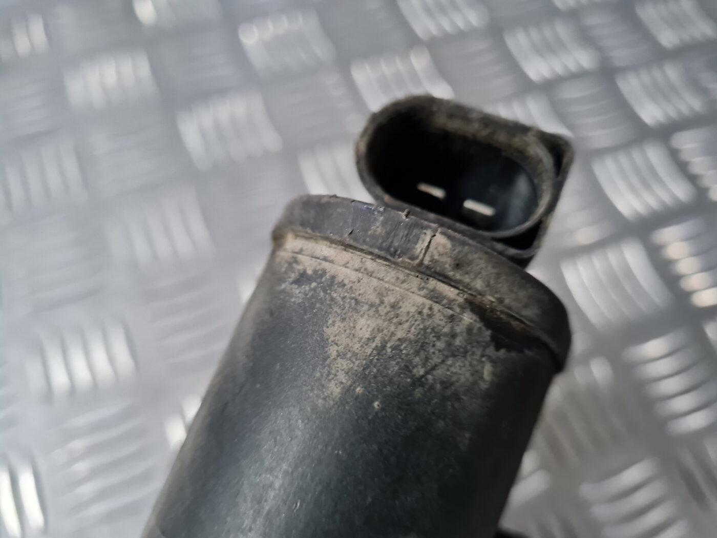 Aizmugurējais kreisais suports priekš VOLVO XC 60 2009 4 Aizmugurējais kreisais suports priekš VOLVO XC 60 2009