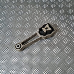 Dzinēja kronšteins priekš VOLVO XC 60 2009