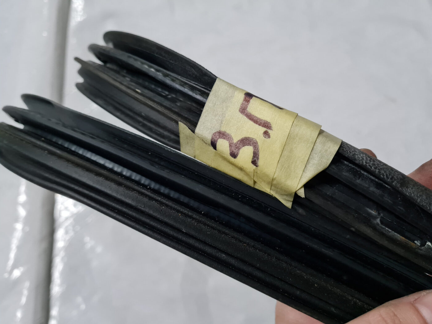 Durvju gumija priekš VOLVO XC 60 2009 3 Durvju gumija priekš VOLVO XC 60 2009