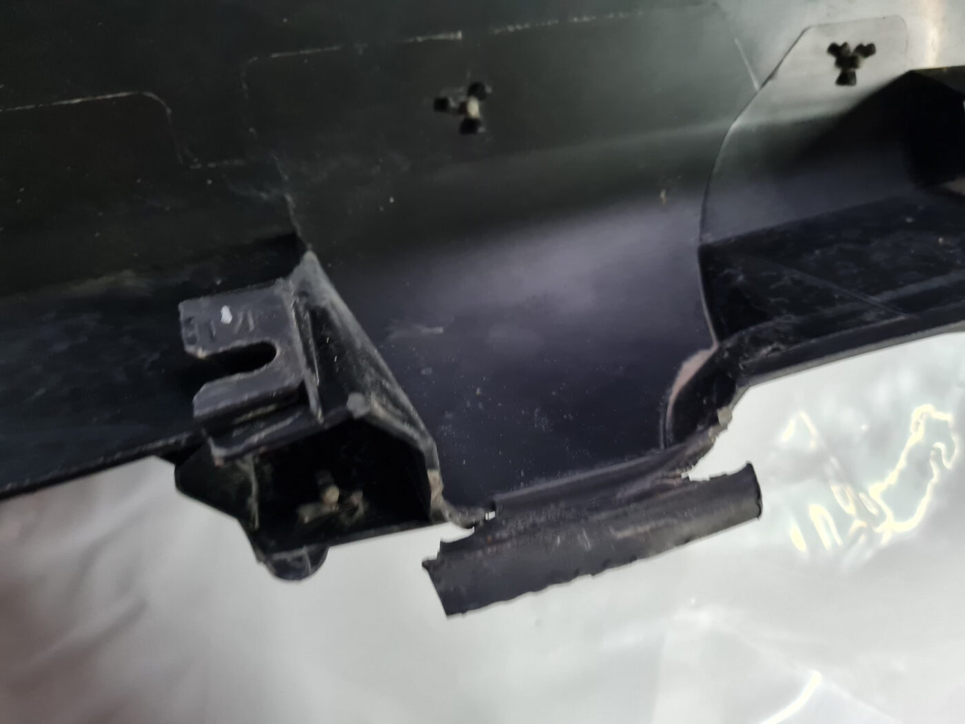 Ārēja sliekšņa kreisa uzlika priekš VOLVO XC 60 2009 10 Ārēja sliekšņa kreisa uzlika priekš VOLVO XC 60 2009