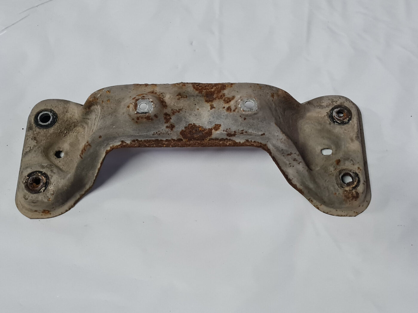 Kardāna kronšteins priekš VOLVO XC 60 2009 2 Kardāna kronšteins priekš VOLVO XC 60 2009