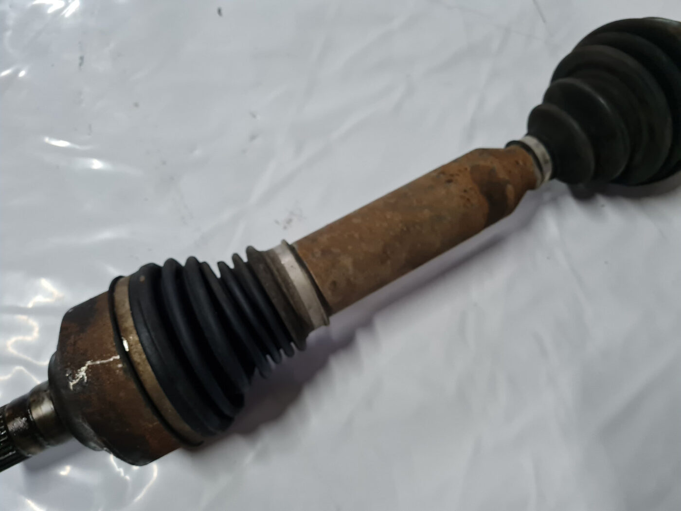 Pusass priekšējā kreisā priekš VOLVO XC 60 2009 4 Pusass priekšējā kreisā priekš VOLVO XC 60 2009