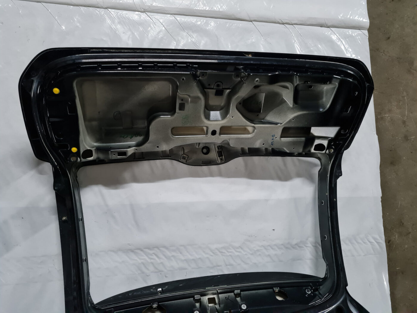 Bagāžnieka vāks priekš VOLVO XC 60 2009 18 Bagāžnieka vāks priekš VOLVO XC 60 2009