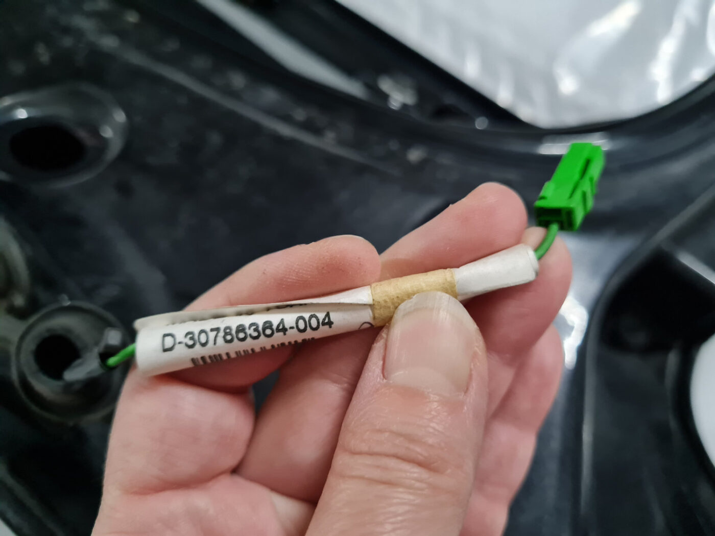 Bagāžnieka vāks priekš VOLVO XC 60 2009 15 Bagāžnieka vāks priekš VOLVO XC 60 2009