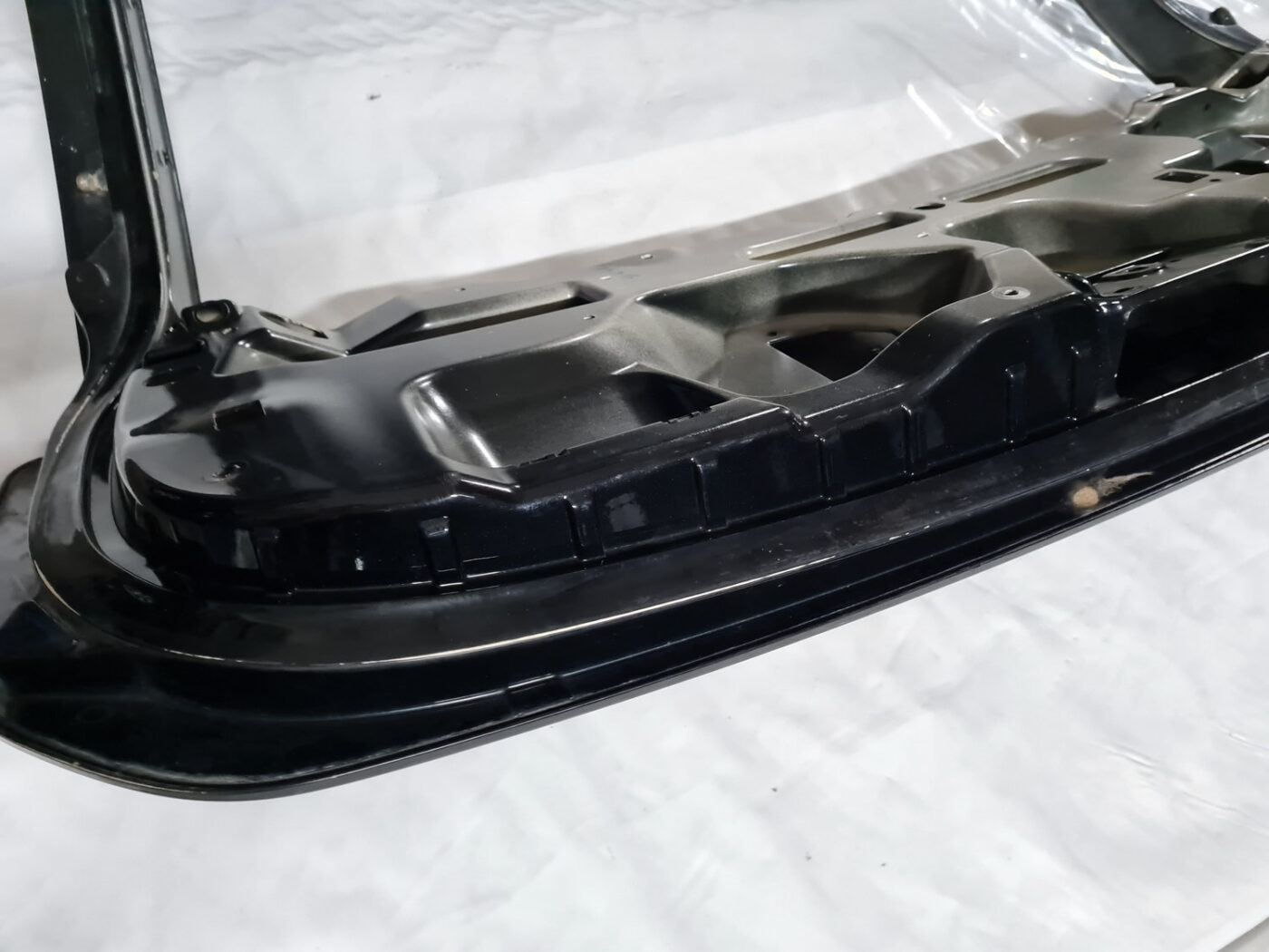 Bagāžnieka vāks priekš VOLVO XC 60 2009 10 Bagāžnieka vāks priekš VOLVO XC 60 2009