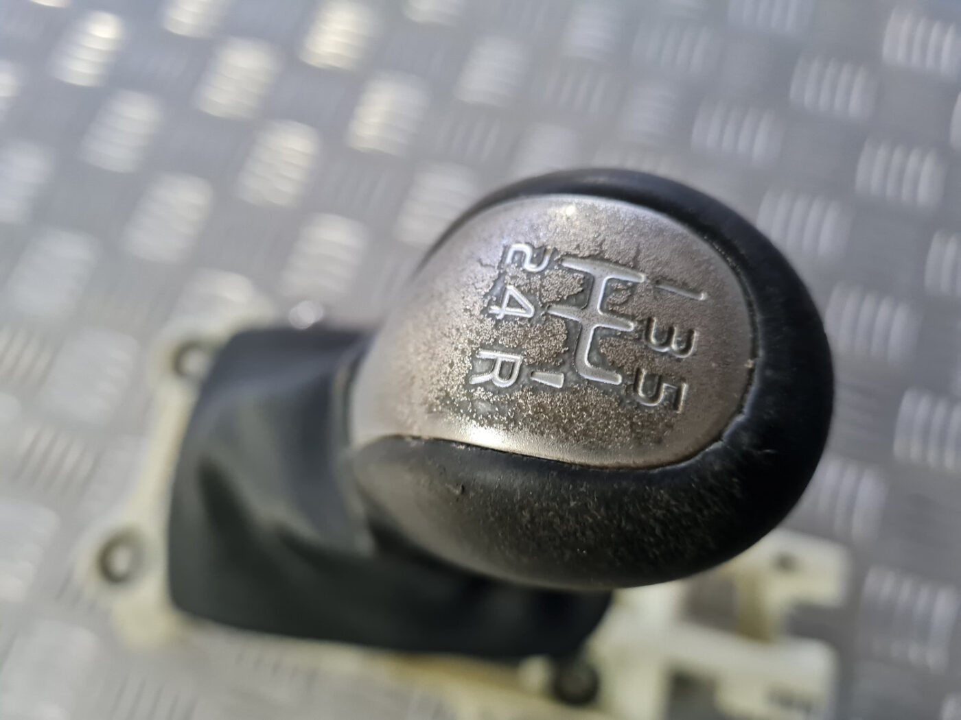 Ātrumu pārslēgšanas slēdzis priekš VOLVO C30 2009 7 Ātrumu pārslēgšanas slēdzis priekš VOLVO C30 2009