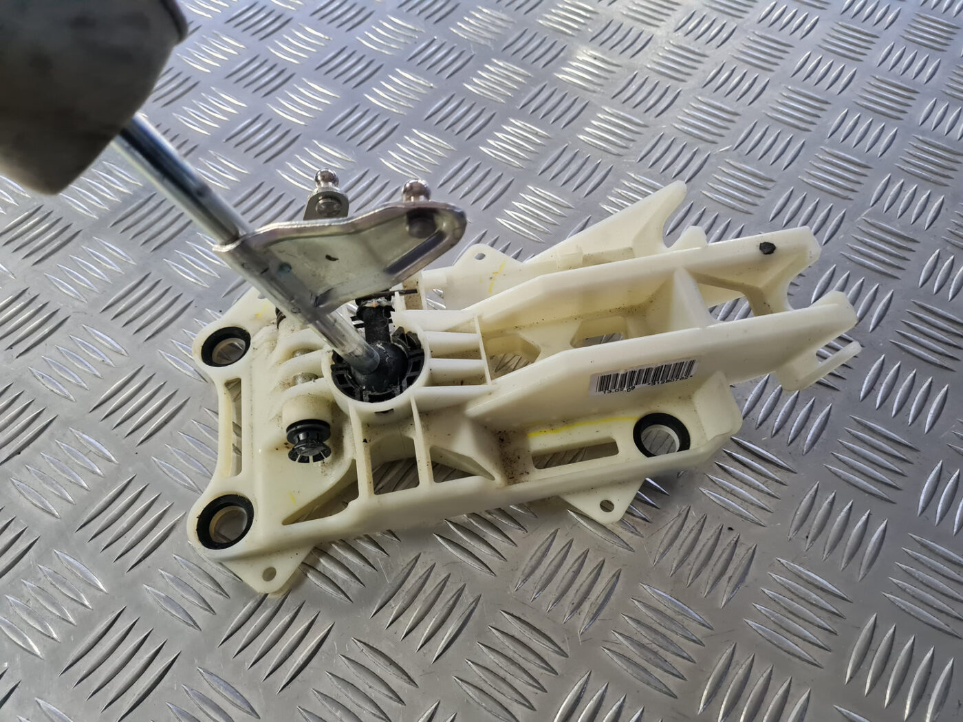 Ātrumu pārslēgšanas slēdzis priekš VOLVO C30 2009 6 Ātrumu pārslēgšanas slēdzis priekš VOLVO C30 2009