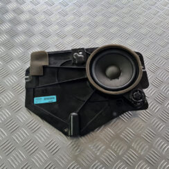 Durvju skaļrunis, apakšā priekš VOLVO C30 2009