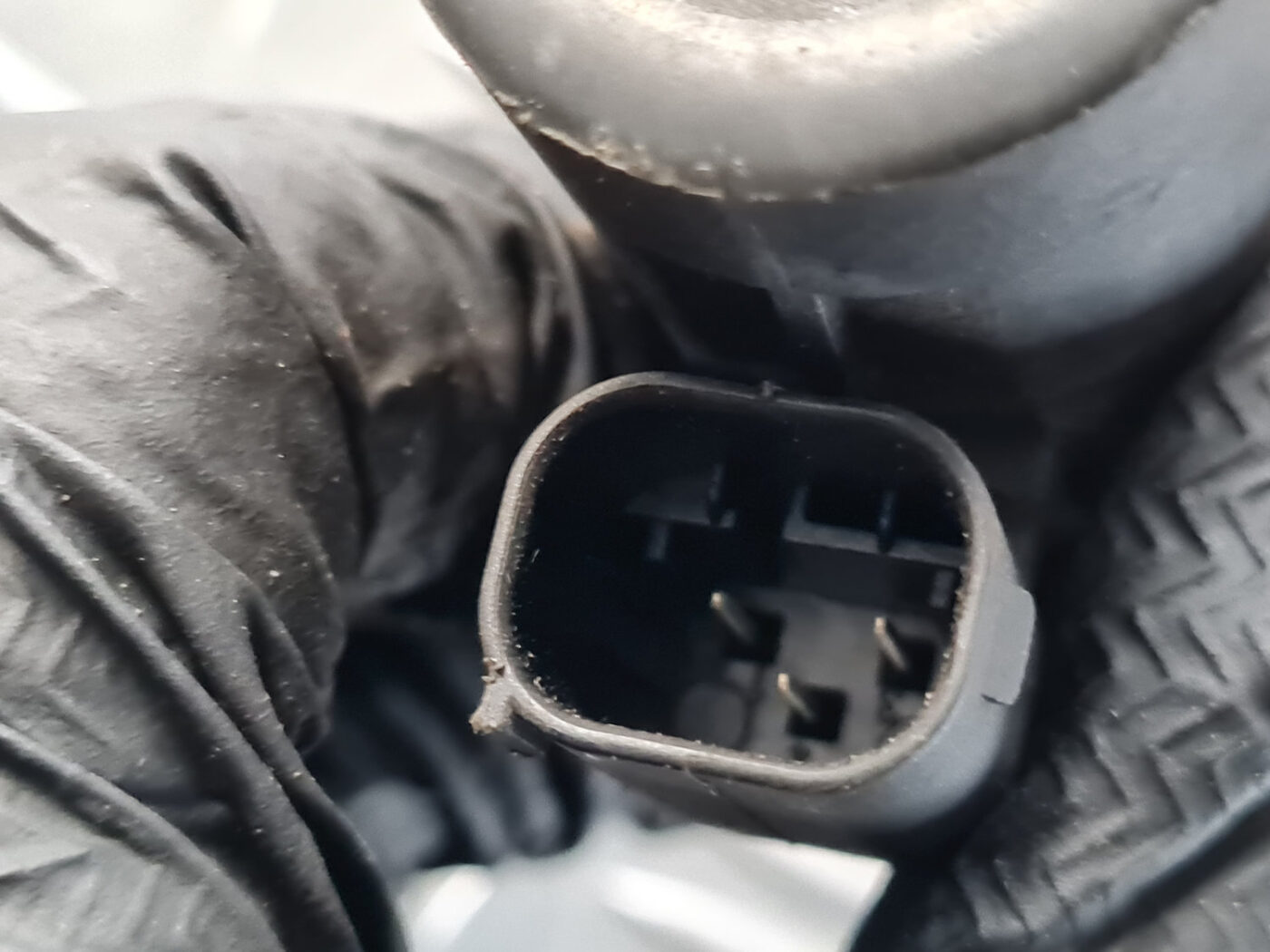 Vakuuma bremžu pastiprinātāja devējs priekš VOLVO C30 2009 3 Vakuuma bremžu pastiprinātāja devējs priekš VOLVO C30 2009