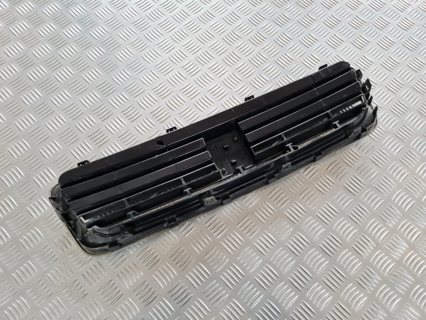 Bufera reste priekš VOLVO C30 2009