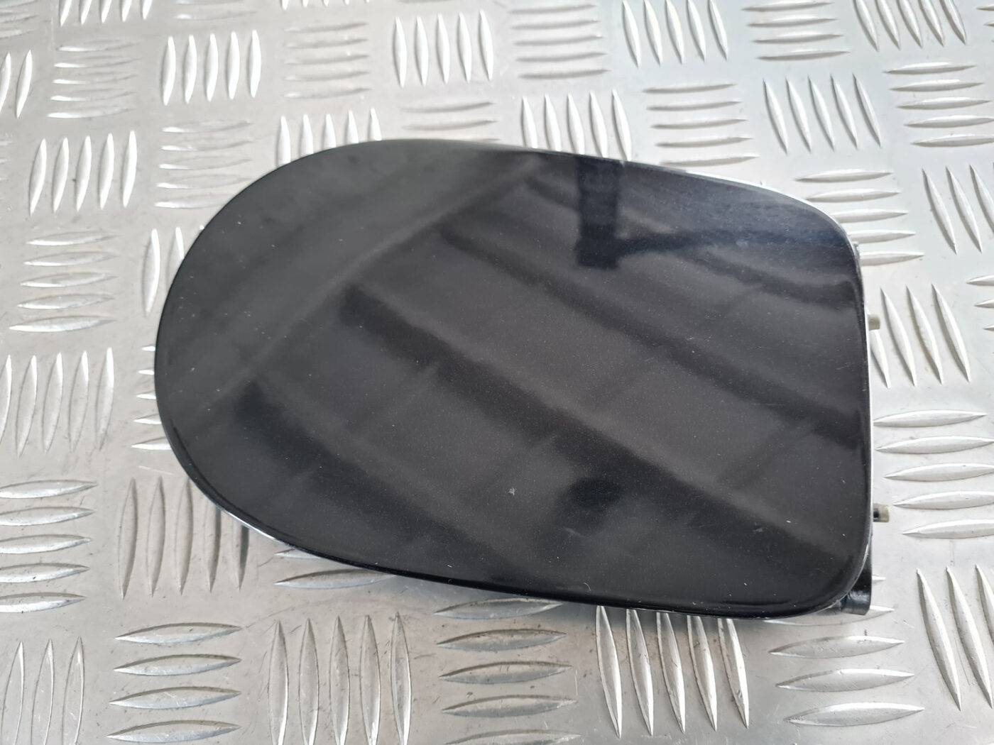 Degvielas tvertnes vāks priekš VOLVO C30 2009