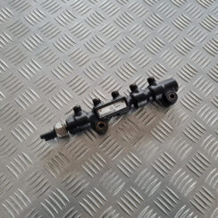 Degvielas sadales caurule priekš VOLVO C30 2009