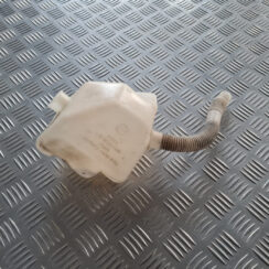 Mazgātāja šķidruma tvertne priekš VOLVO C30 2009