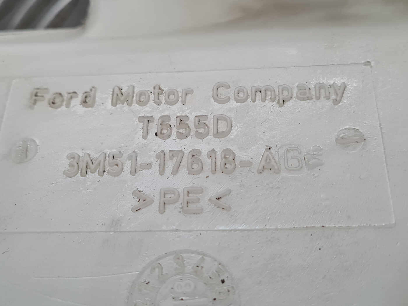 Mazgātāja šķidruma tvertne priekš VOLVO C30 2009