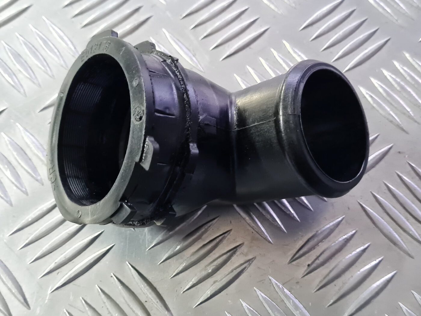 Interkulera caurule priekš VOLVO C30 2009 4 Interkulera caurule priekš VOLVO C30 2009