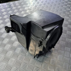 Gaisa filtra korpuss priekš VOLVO C30 2009