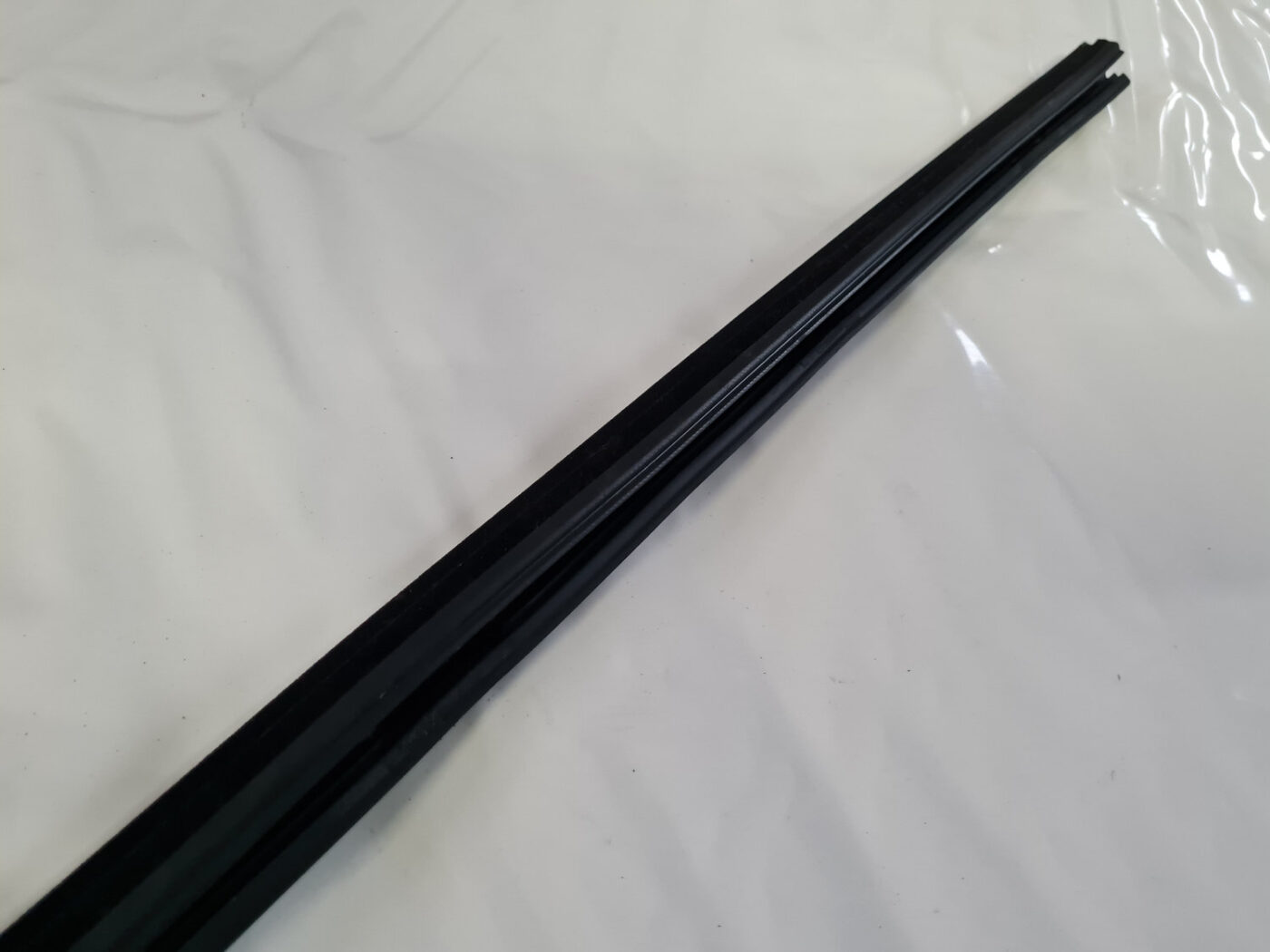 Durvju gumija priekš VOLVO C30 2009 5 Durvju gumija priekš VOLVO C30 2009