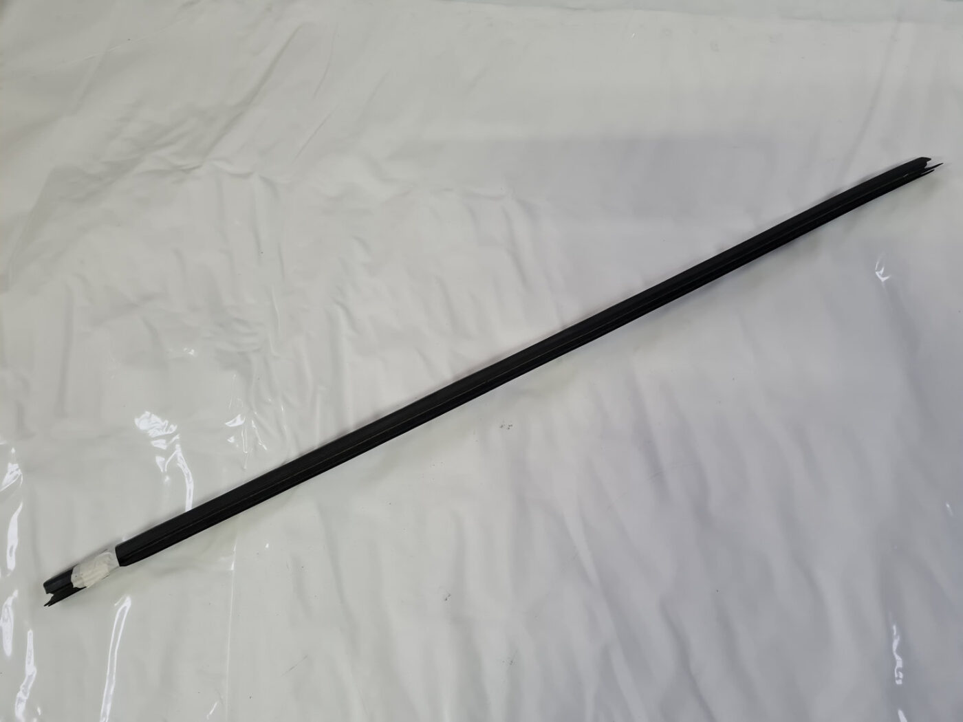 Durvju gumija priekš VOLVO C30 2009 3 Durvju gumija priekš VOLVO C30 2009