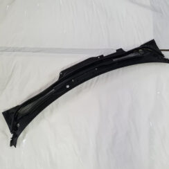 Vējstikla uzlikas (deflektora) režģis priekš VOLVO C30 2009