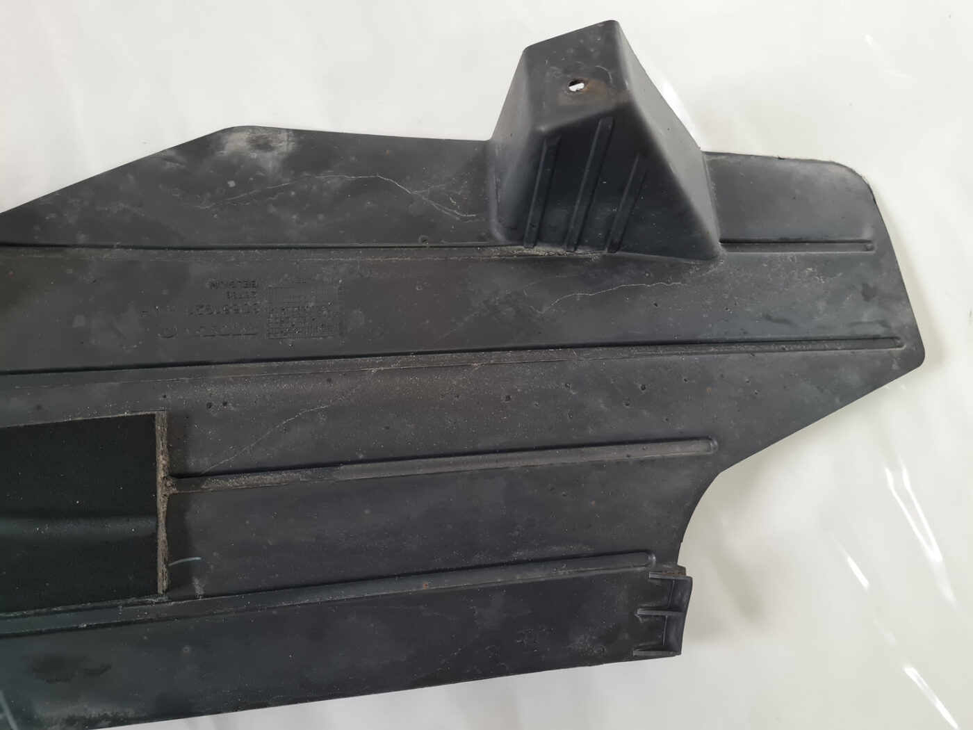 Virsbūves apakšējais aizsargs priekš VOLVO C30 2009 5 Virsbūves apakšējais aizsargs priekš VOLVO C30 2009