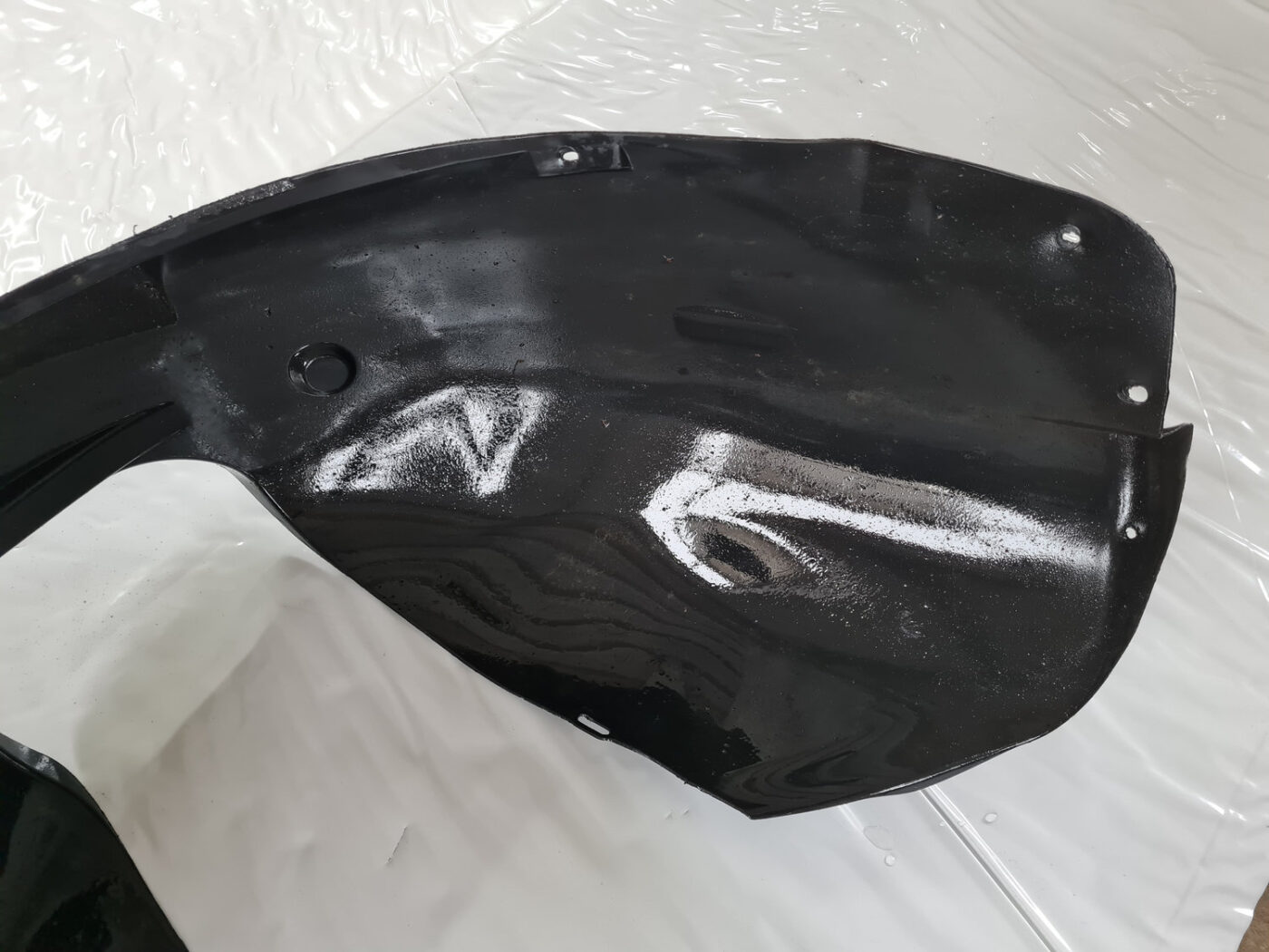 Priekšējais kreisais paspārns priekš VOLVO C30 2009