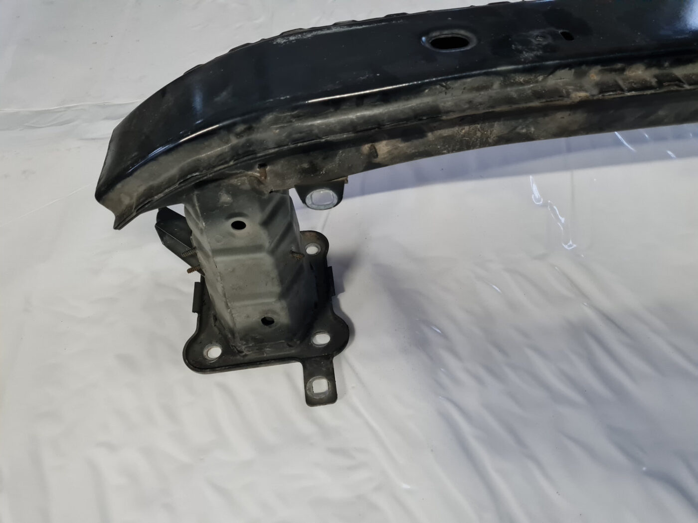 Priekšējā bufera pastiprinātājs priekš VOLVO C30 2009 2 Priekšējā bufera pastiprinātājs priekš VOLVO C30 2009