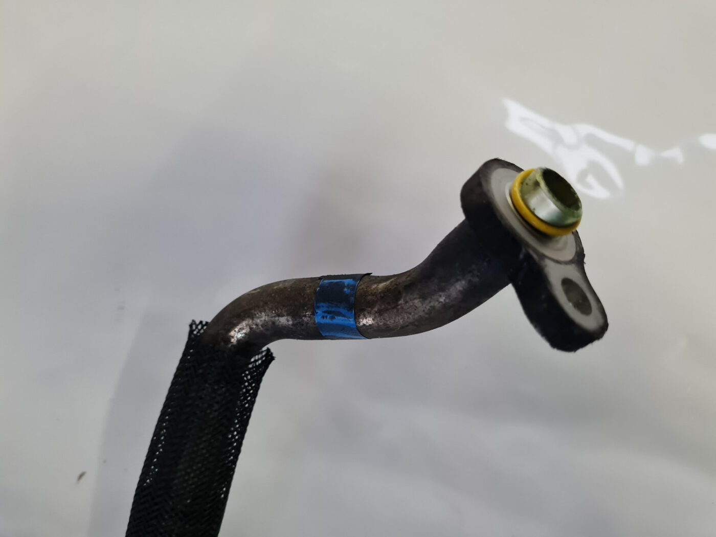 Gaisa kondicioniera caurule priekš VOLVO C30 2009 4 Gaisa kondicioniera caurule priekš VOLVO C30 2009