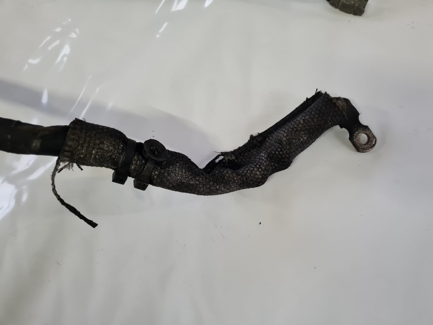 Akumulatora elektroinstalācija priekš VOLVO C30 2009 2 Akumulatora elektroinstalācija priekš VOLVO C30 2009