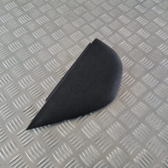 Mērinstrumentu paneļa sānu apdare priekš VW GOLF 6 2011