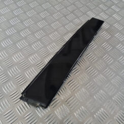 Durvju stikla moldings priekš VW GOLF 6 2011