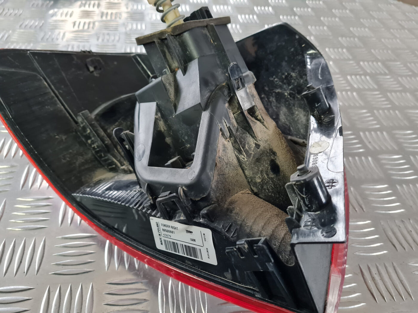 Aizmugurējais labais lukturis priekš VW GOLF 6 2011