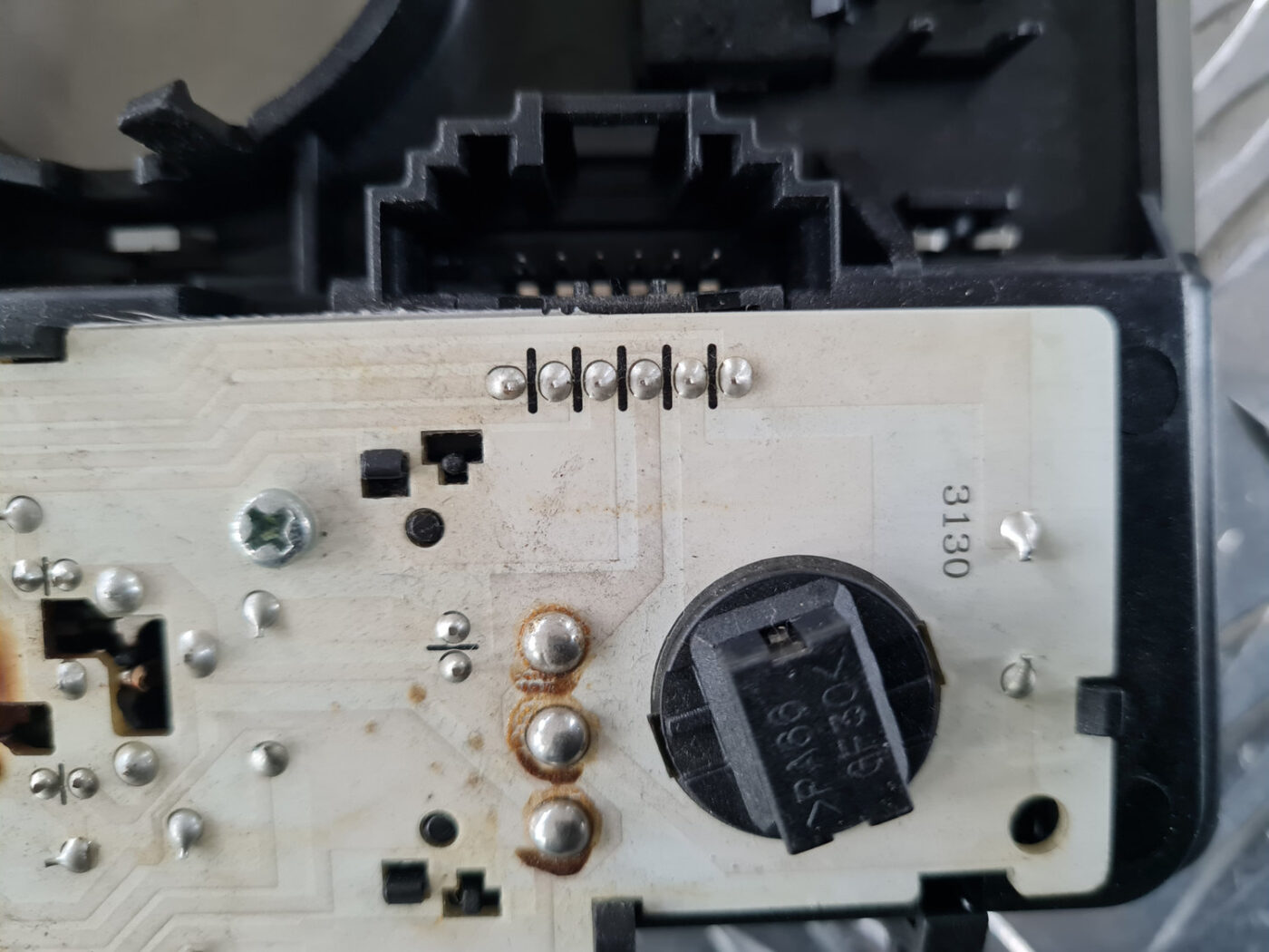 Salona apgaismojuma panelis priekš VW GOLF 6 2011 7 Salona apgaismojuma panelis priekš VW GOLF 6 2011