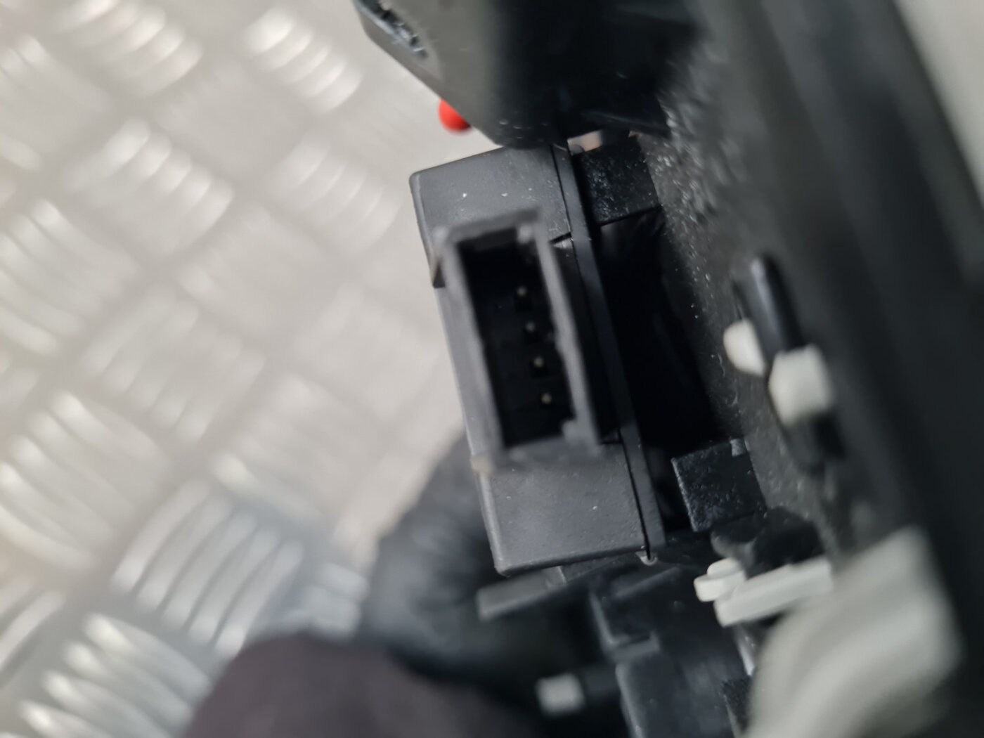 Salona apgaismojuma panelis priekš VW GOLF 6 2011 3 Salona apgaismojuma panelis priekš VW GOLF 6 2011