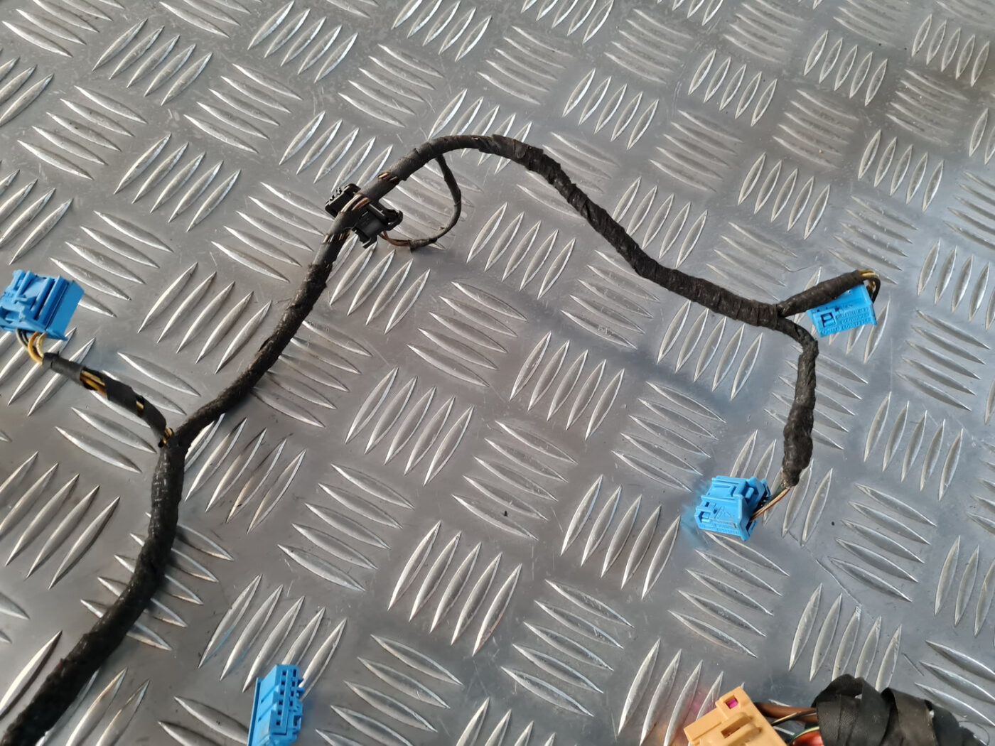 Salona sildītāja vadības elektroinstalācija priekš VW GOLF 6 2011 5 Salona sildītāja vadības elektroinstalācija priekš VW GOLF 6 2011