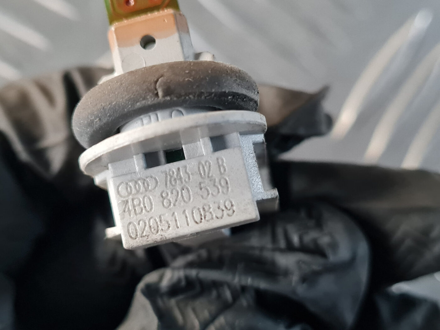 Temperatūras devejs priekš VW GOLF 6 2011 3 Temperatūras devejs priekš VW GOLF 6 2011