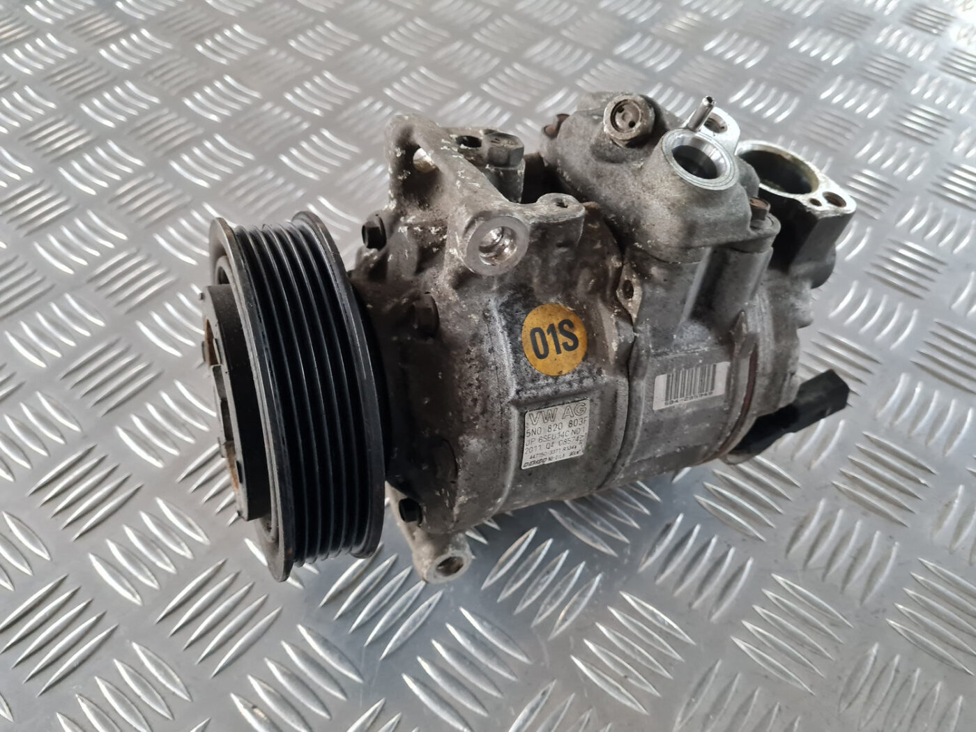 Gaisa kondicioniera kompresors priekš VW GOLF 6 2011 2 Gaisa kondicioniera kompresors priekš VW GOLF 6 2011