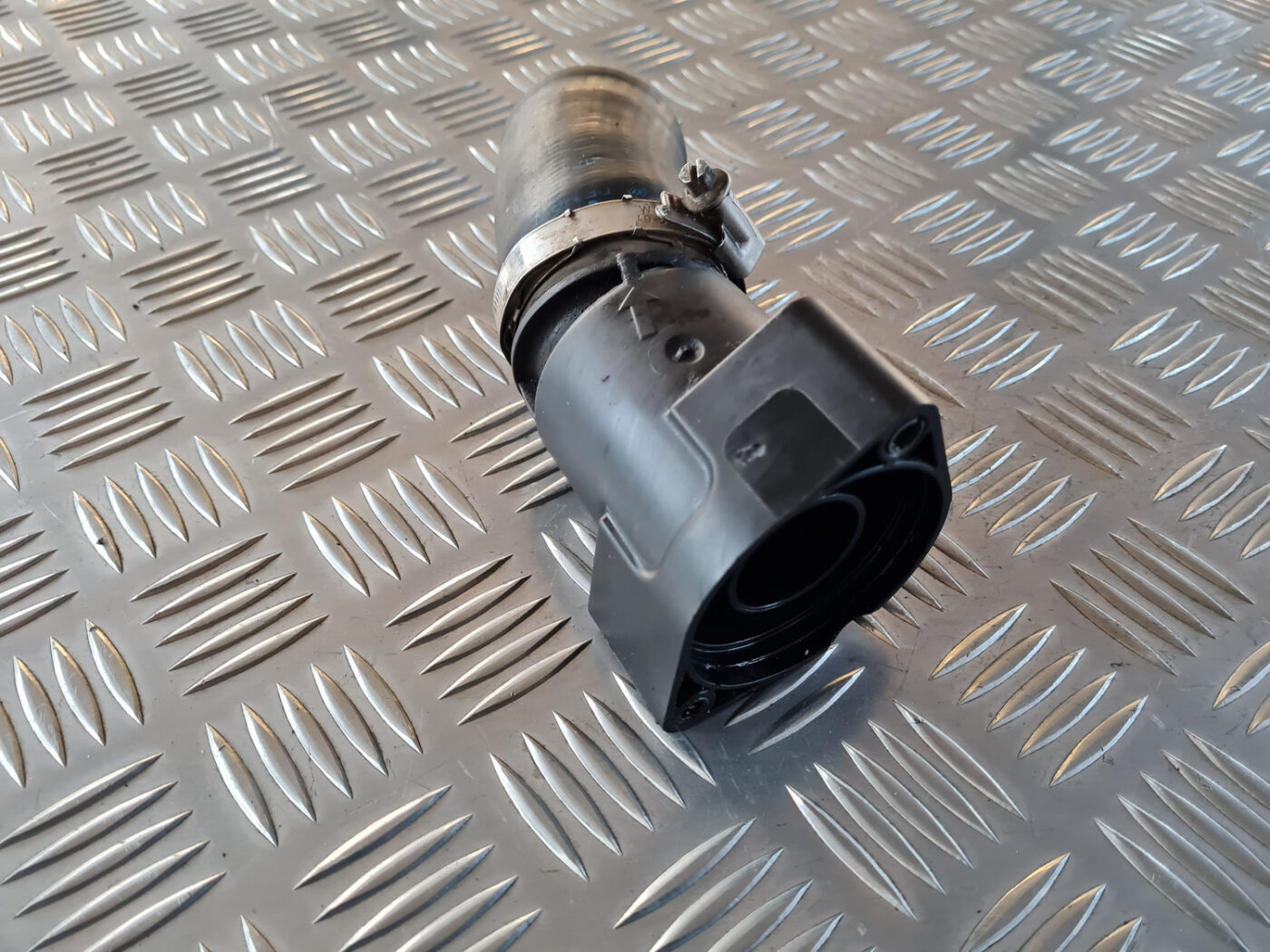 Turbīnas caurule priekš VW GOLF 6 2011