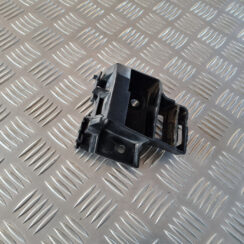 Aizmugurēja bufera kronšteins priekš VW GOLF 6 2011