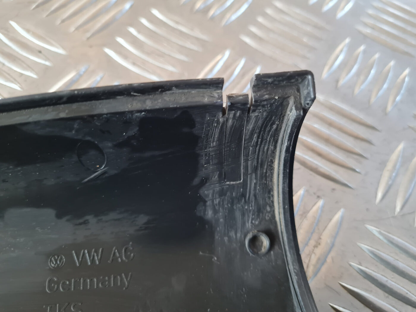 Ieplūdes gaisa deflektors/Difuzors priekš VW GOLF 6 2011 4 Ieplūdes gaisa deflektors/Difuzors priekš VW GOLF 6 2011