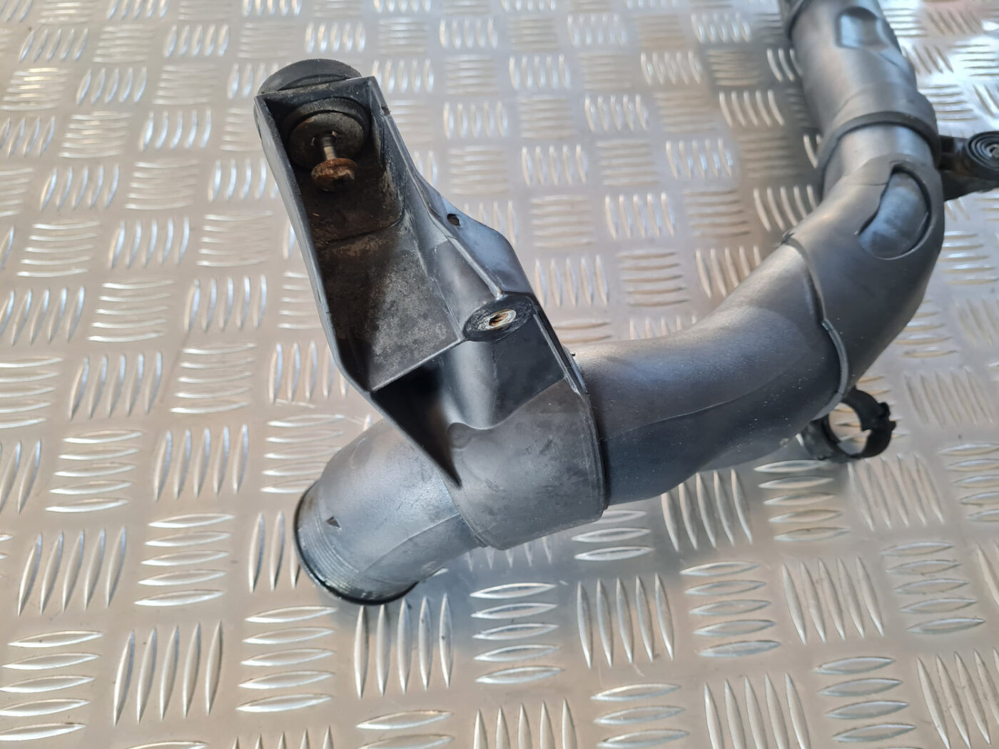 Auto detaļa priekš VW GOLF 6 2011 6 Auto detaļa priekš VW GOLF 6 2011